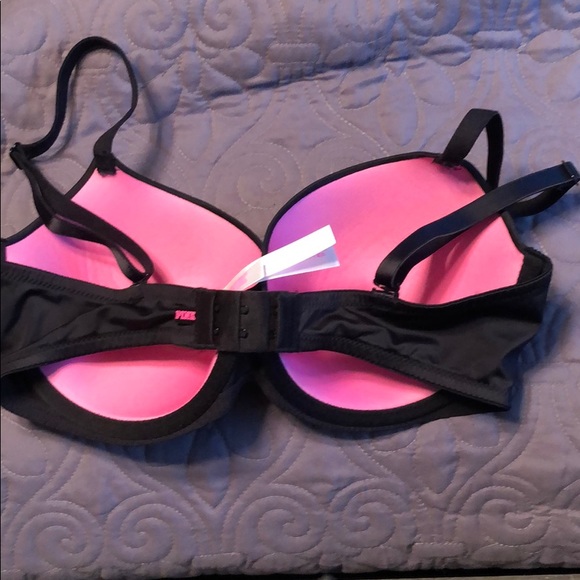 VS Bra - Picture 2 of 3
